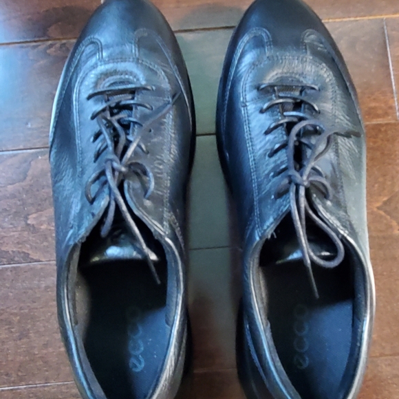 Ecco Sneakers - Picture 2 of 8